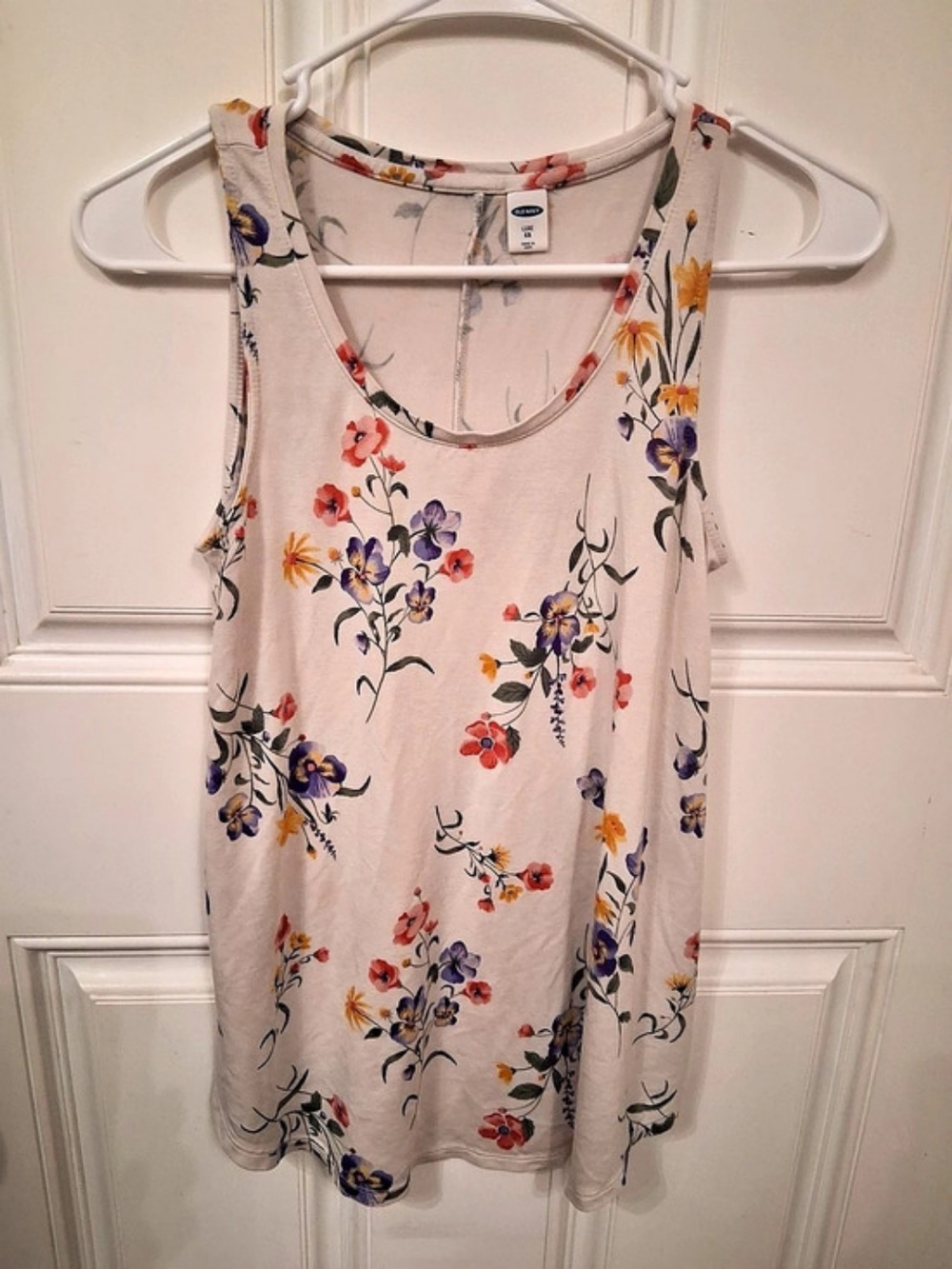 Old Navy Floral Tank Top in White & Purple Medium